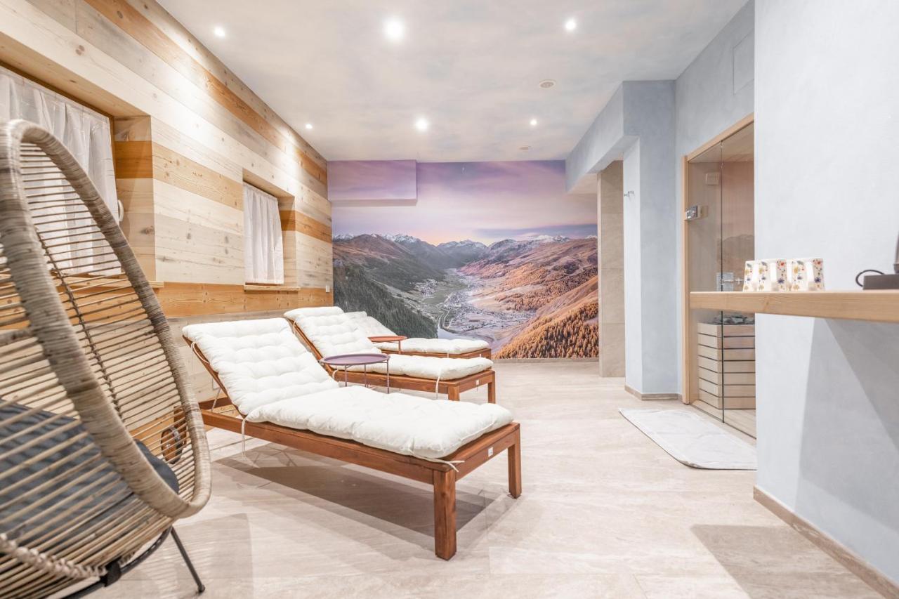 Chalet Imbosc'Che - 5 Beautiful Rooms In Charming B&B Livigno Dış mekan fotoğraf