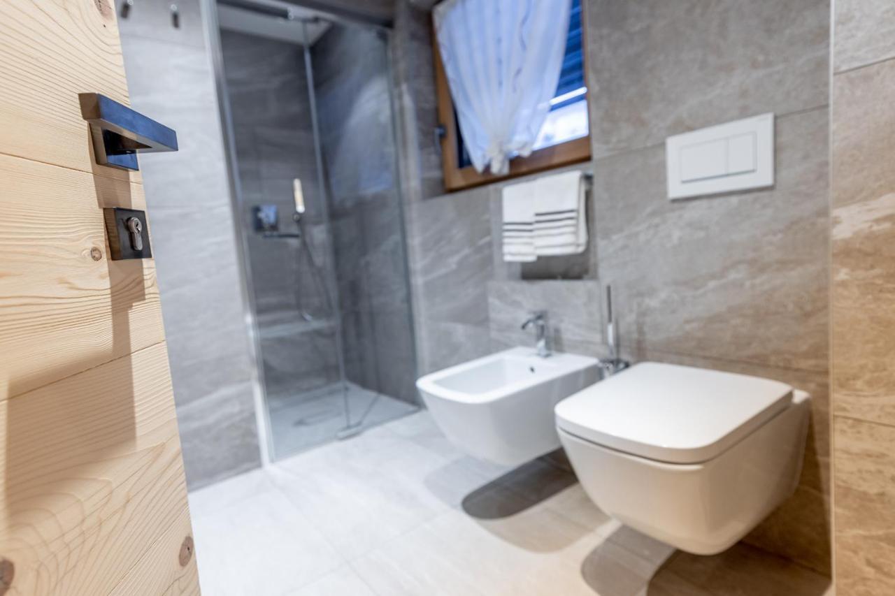 Chalet Imbosc'Che - 5 Beautiful Rooms In Charming B&B Livigno Dış mekan fotoğraf